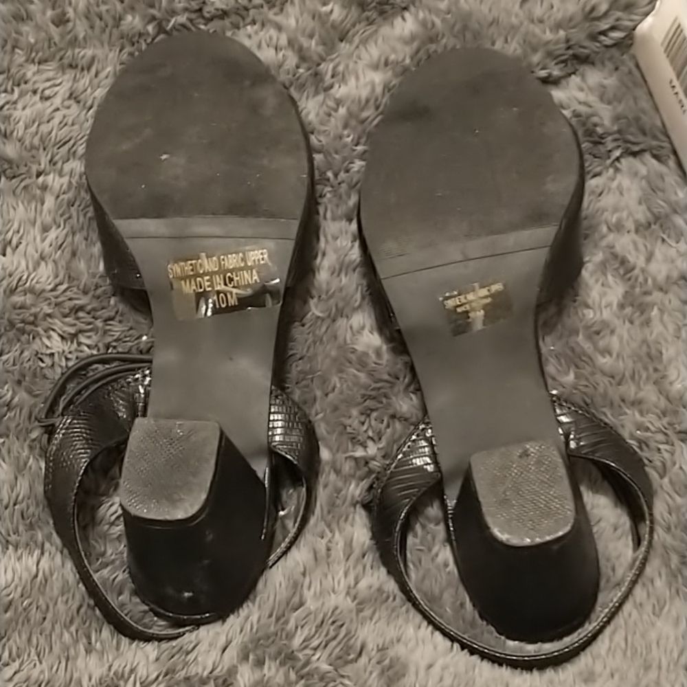 Angel Steps Black Textured Peep Toe Sandals! - Picture 8 of 13